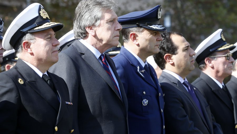 Ministro Espina por helicópteros con sobreprecio: “Ocurrió antes de actuales comandantes”