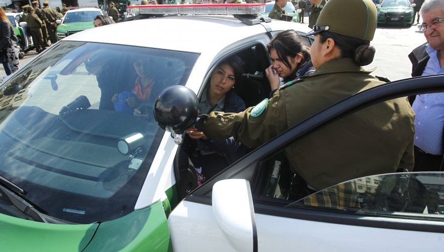 En Colegio de Cerro Navia balean a conductor de furgón escolar tras incidente con apoderada