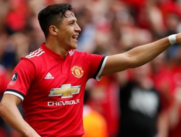 Alexis fue el rostro principal en presentación de tercera camiseta del Manchester United