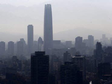 Primera Alerta Ambiental del año en Santiago se vive sin restricción vehicular