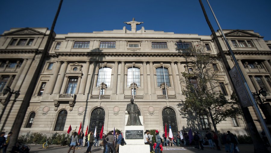 Las frases "machistas" que denuncian estudiantes de Derecho de la Universidad Católica