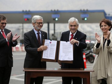 Piñera lanza sistema telepeajes en rutas interurbanas para disminuir congestión