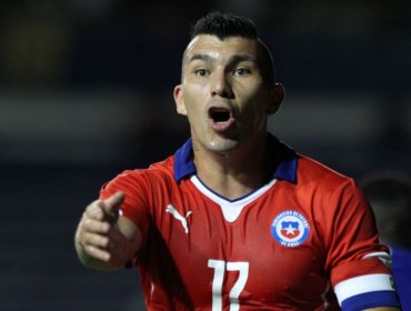 Rueda entregó nomina de jugadores para amistosos: Gary Medel va como el referente