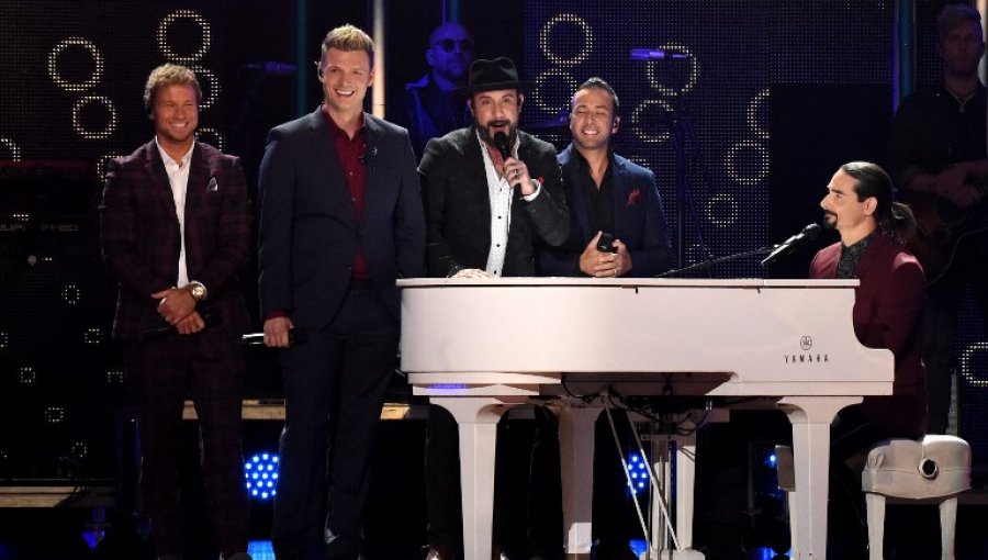 Concejal Jaime Varas de la ciudad jardín pide a los Backstreet Boys en el Festival de Viña del Mar