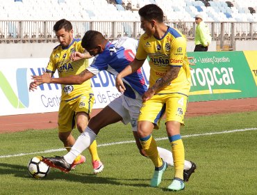 Deportes Antofagasta consiguió un trabajado triunfo ante Everton y se mete en puestos de avanzada