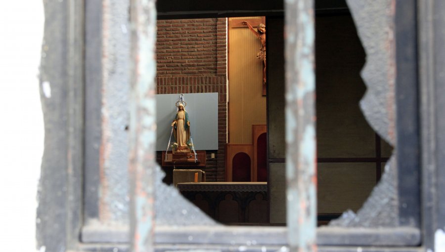 Primer ataque contra una iglesia en repudio a los casos de abusos sexuales
