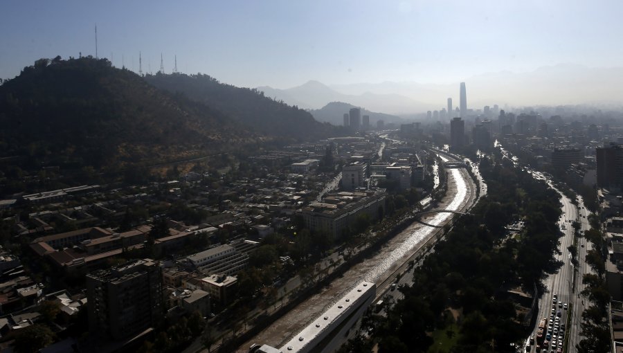 Decretan séptima alerta ambiental, tercera consecutiva, para este sábado en Región Metropolitana