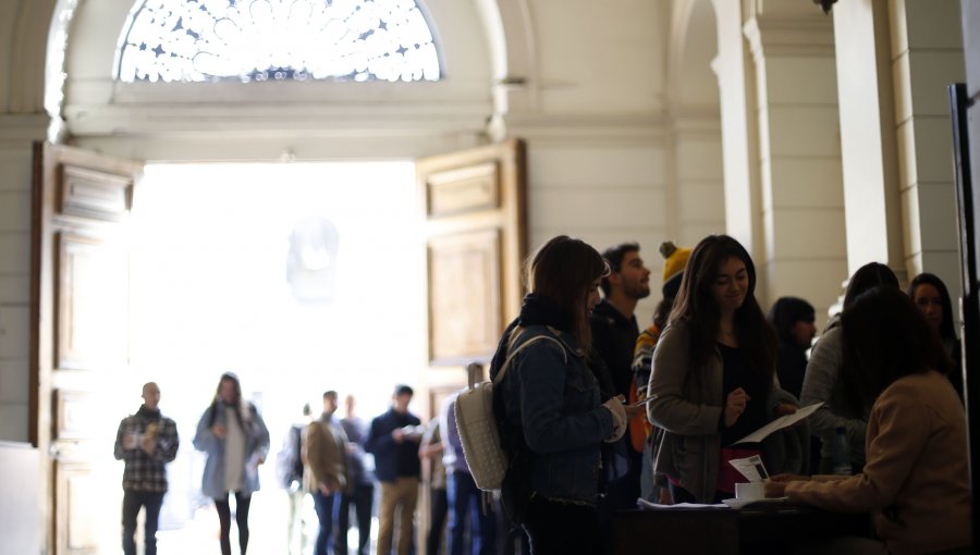 Ocho universidades tienen más docentes mujeres que hombres