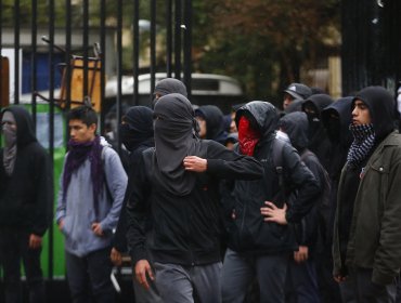 Cerca de 10 detenidos en nuevos incidentes en el Instituto Nacional