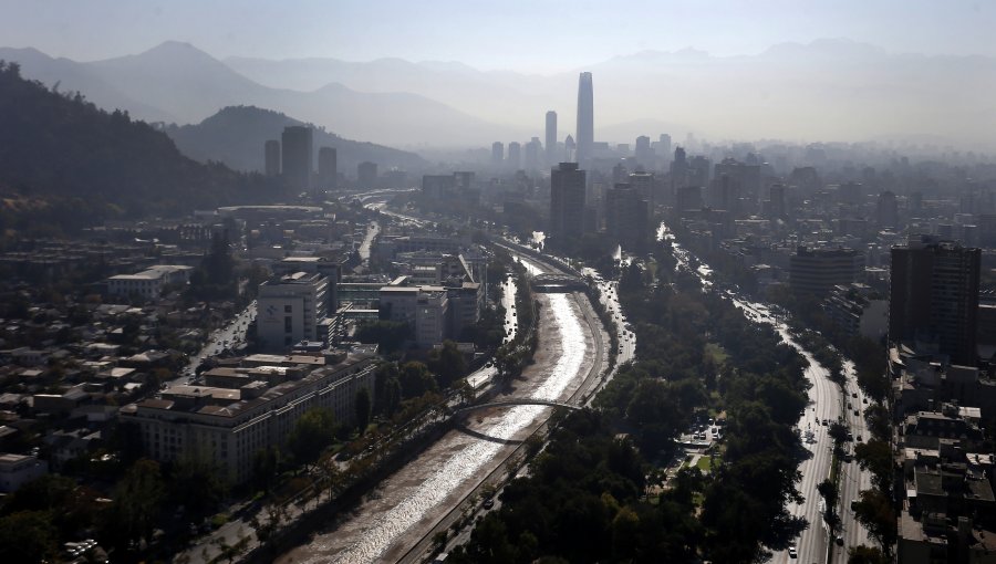 Este sábado rige la décima alerta ambiental del año en la Región Metropolitana