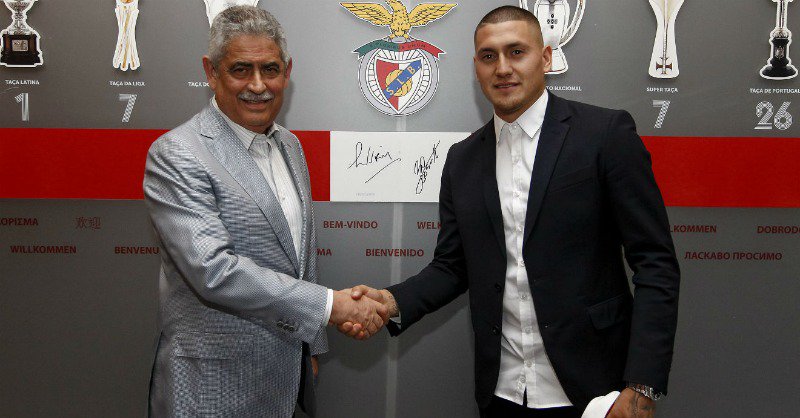 Nicolás Castillo fue presentado como fichaje del Benfica con singular video