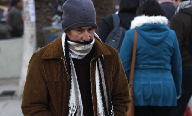 Frío arrasa en la capital: Tres personas fallecen en la calle debido a bajas temperaturas
