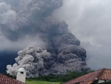 Sube a 62 cifra de muertos tras erupción de Volcán de Fuego en Guatemala