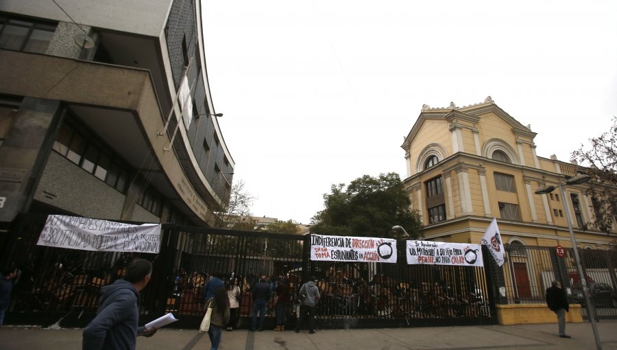 Alcalde Alessandri solicitó desalojo de nueva toma del Instituto Nacional