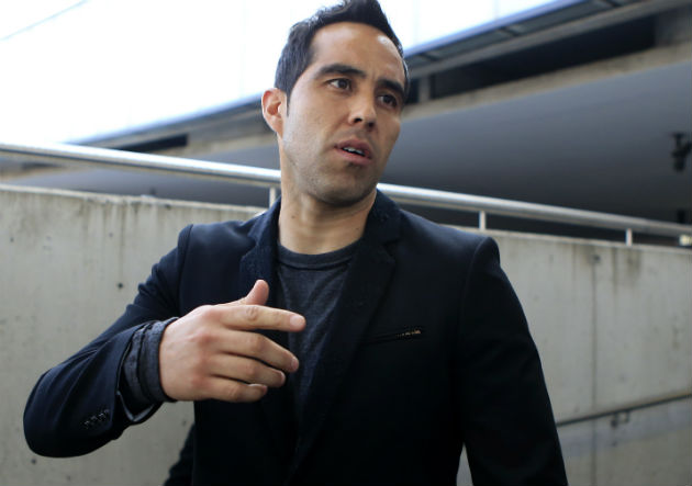 Claudio Bravo: "No tengo que hablar con Vidal ni pedirle perdón a nadie"