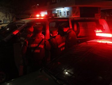 Carabineros detienen a balazos a 3 sujetos que intentaron arrollarlos en control policial