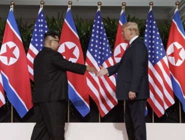 Trump y Kim inician histórica cumbre en Singapur con un apretón de manos