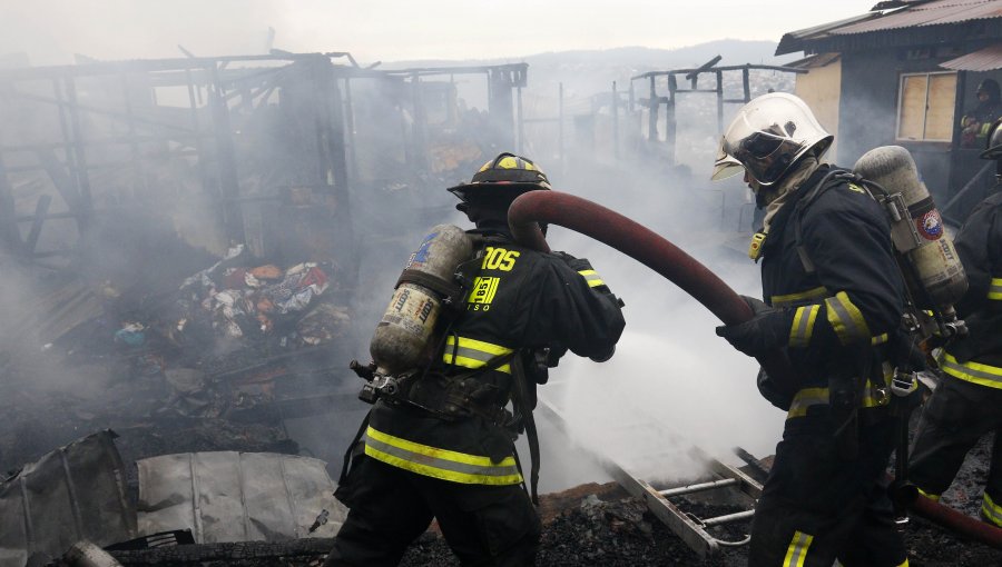 Incendio deja tres fallecidos en una vivienda de la comuna de Quilleco