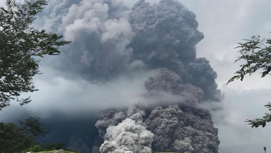 Nueva alerta por el Volcán de Fuego que ya ha dejado 110 muertos en Guatemala