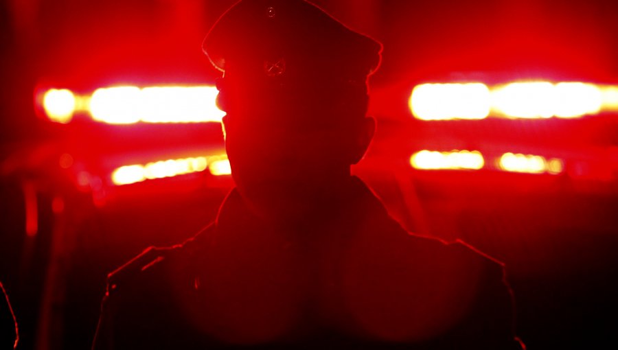 Menores intentan atropellar a Carabinero y son detenidos a balazos