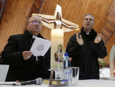 Enviados papales terminan misión en Osorno con polémica misa de reconciliación