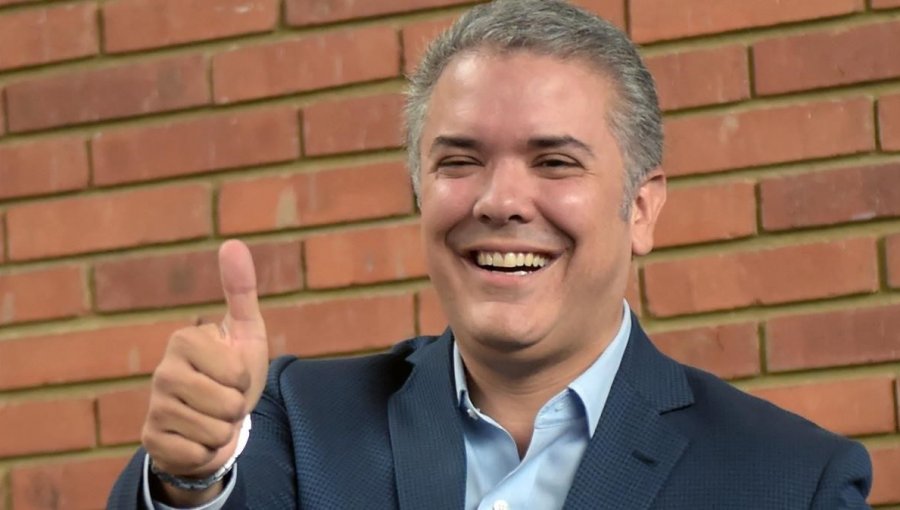 Derechista Iván Duque gana la Presidencia de Colombia