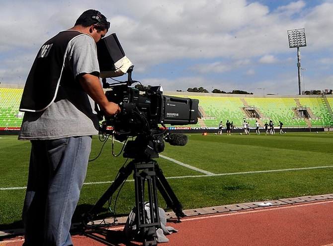 Avanza proyecto para transmisión de fútbol nacional en televisión abierta