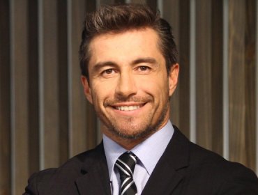 La caída de Fernando Solabarrieta en plena transmisión mundialera en Mega