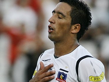 Retorno de Lucas Barrios a Colo Colo profundizó división en Blanco y Negro