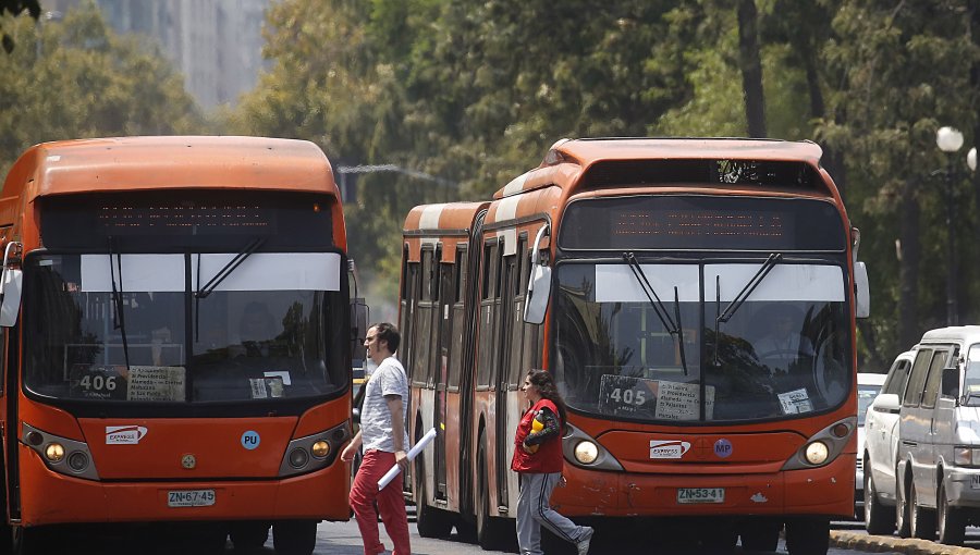 Comienzan partes empadronados para quienes no respeten pistas Solo Bus del Transantiago