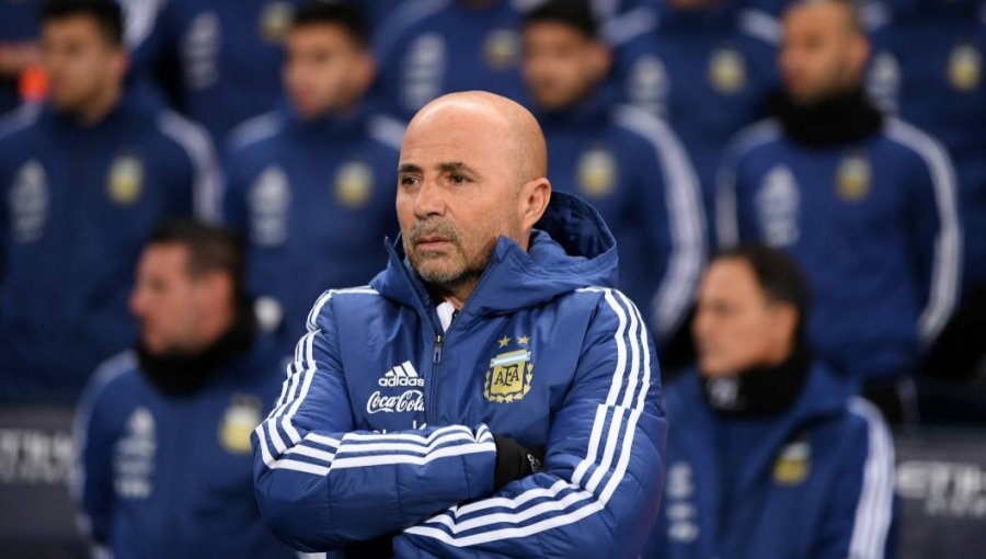 Sampaoli retornó a Buenos Aires y ahora espera resolver su futuro en Argentina