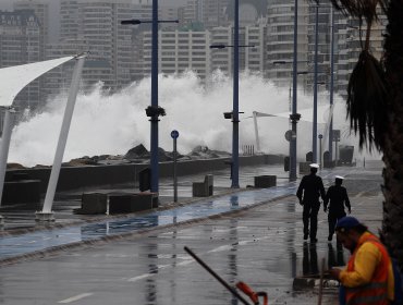 Borde costero desde Concón a Valparaíso permanecerá cerrado por marejadas: Galería de fotos