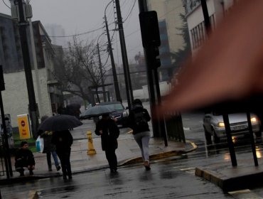 Más de 50 milímetros de agua y vientos sobre los 70 kms por hora se esperan este jueves en zona central