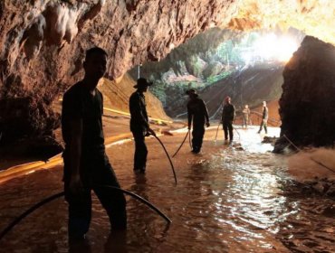 Rescatan a otras tres personas de cueva en Tailandia: Ya van 8 niños