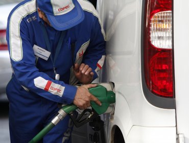 ENAP informa que este jueves suben de precios todos los combustibles