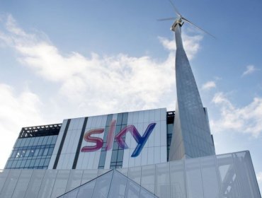 Fox logra acuerdo para comprar Sky por 32.500 millones de dólares