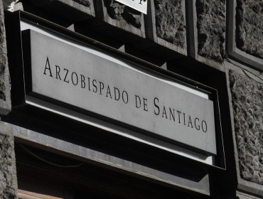 Arzobispado de Santiago inició otra investigación a sacerdote por abuso sexual