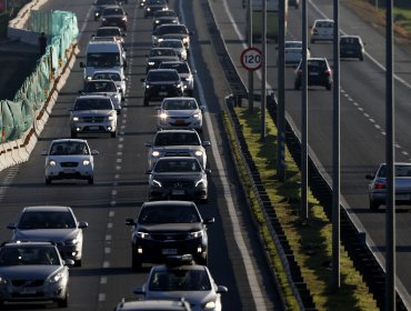 Informan medidas de mitigación para el retorno de vehículos a Santiago