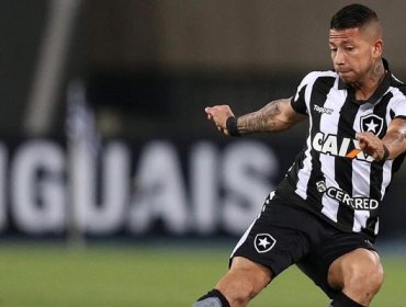 Leonardo Valencia jugó en caída de Botafogo ante un Corinthians volvió al triunfo