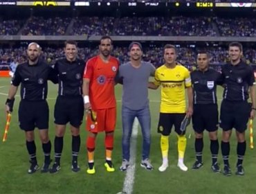 Claudio Bravo fue titular en derrota del City frente al Borussia Dortmund