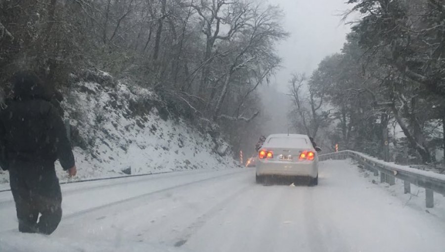 Horas de terror se viven en Ruta camino a Termas de Chillán: Buses y familias enteras quedan atrapadas