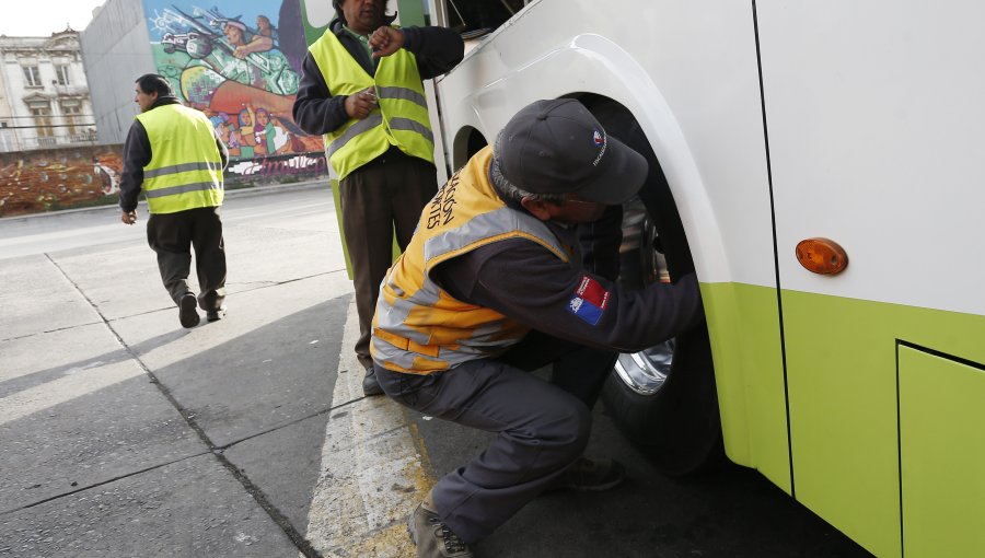 Carabineros retiró 11 buses en Providencia por infringir normas de tránsito