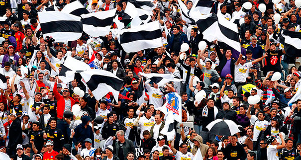 Hinchas de Colo Colo arrasaron con entradas para duelo ante Corinthians