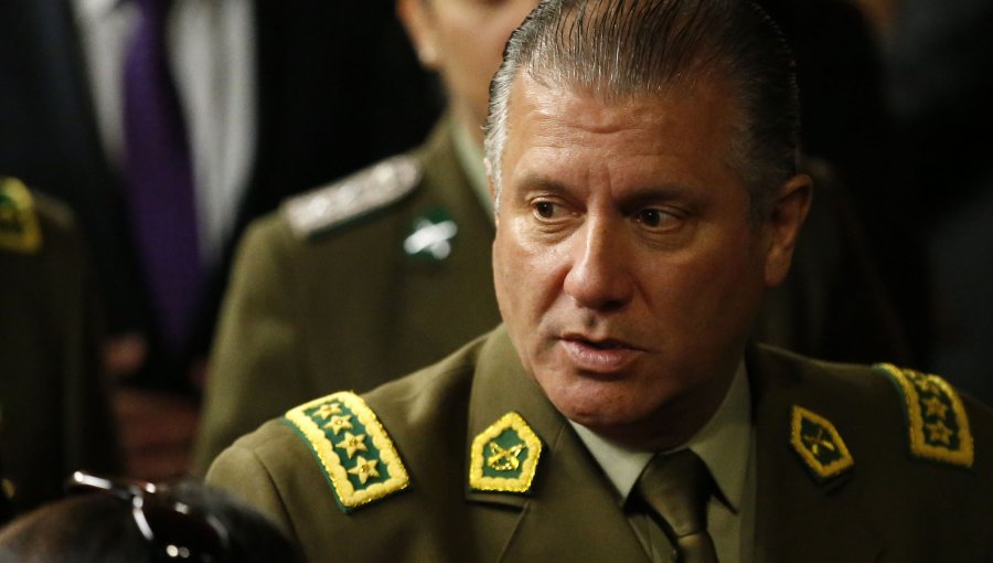 Ex general Villalobos declaró ante fiscal por millonario fraude en Carabineros