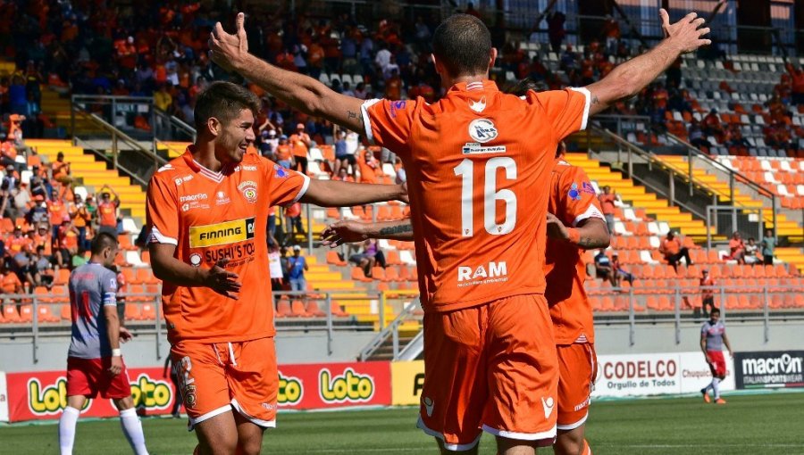 Cobreloa goleó a San Marcos en el redebut de Hernán Godoy en los banquillos