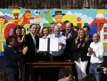 Piñera firmó proyecto de Ley para nuevo Servicio de Protección de la niñez