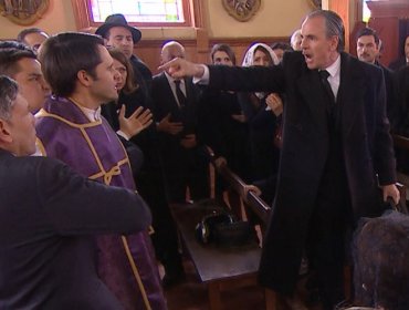 Extras arruinan dramática escena de Perdona Nuestros Pecados al estilo La Pasión de Cristo