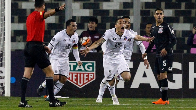 Colo Colo golpeó primero a Corinthians y sueña con avanzar en la Libertadores