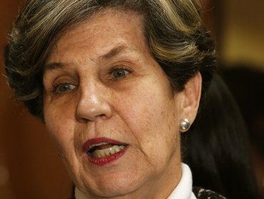 Isabel Allende pide a ministra Schmidt que atienda problemas ambientales de Quintero