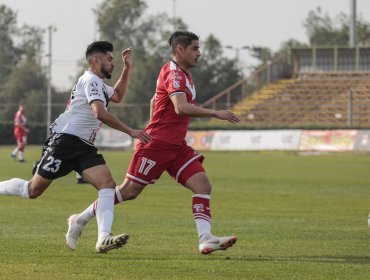 Valdivia sorprendió a Santiago Morning que hipotecó el primer puesto de la B